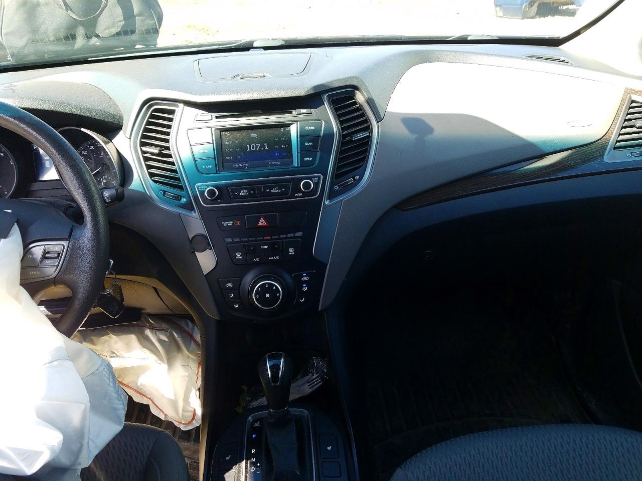 2017 HYUNDAI SANTA FE SPORT 2.4L photo 8