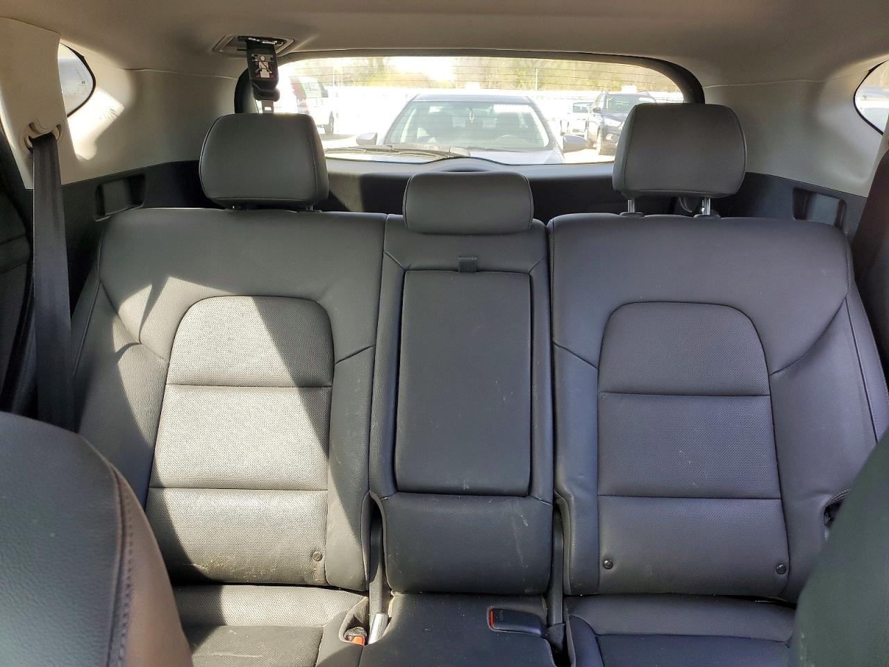 2018 HYUNDAI TUCSON SE photo 19