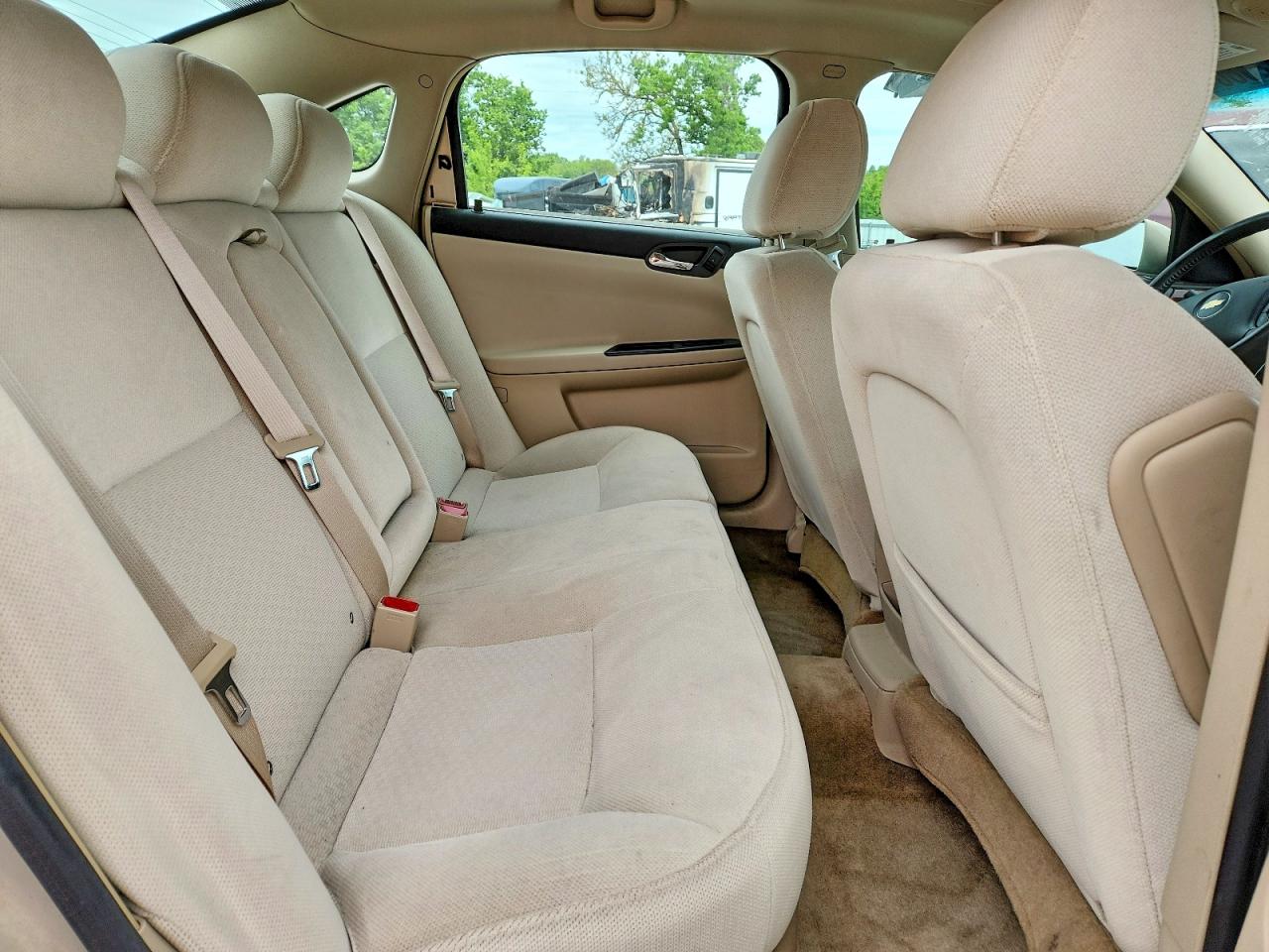 2010 CHEVROLET IMPALA LT photo 28
