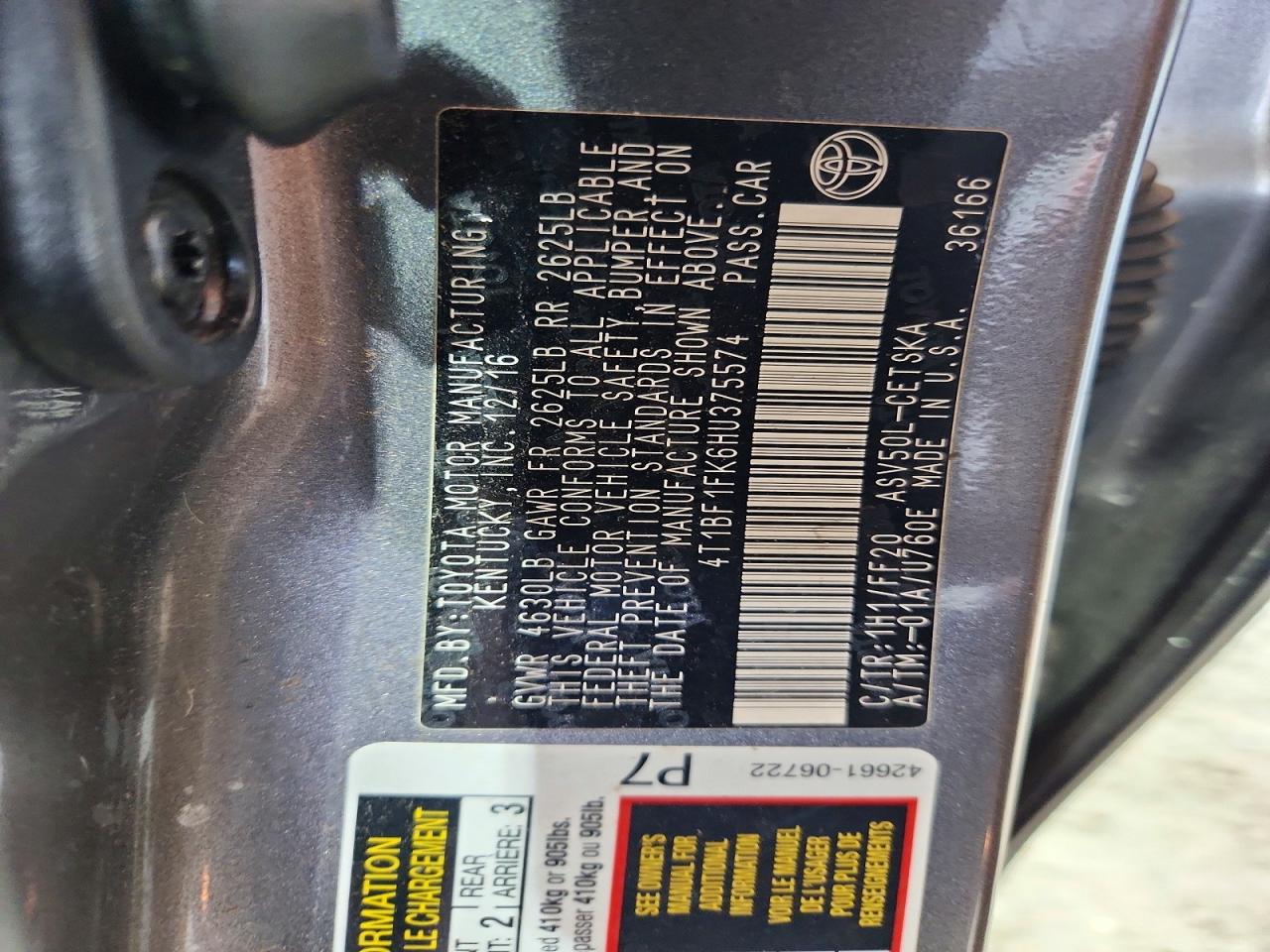 2017 TOYOTA CAMRY SE photo 23