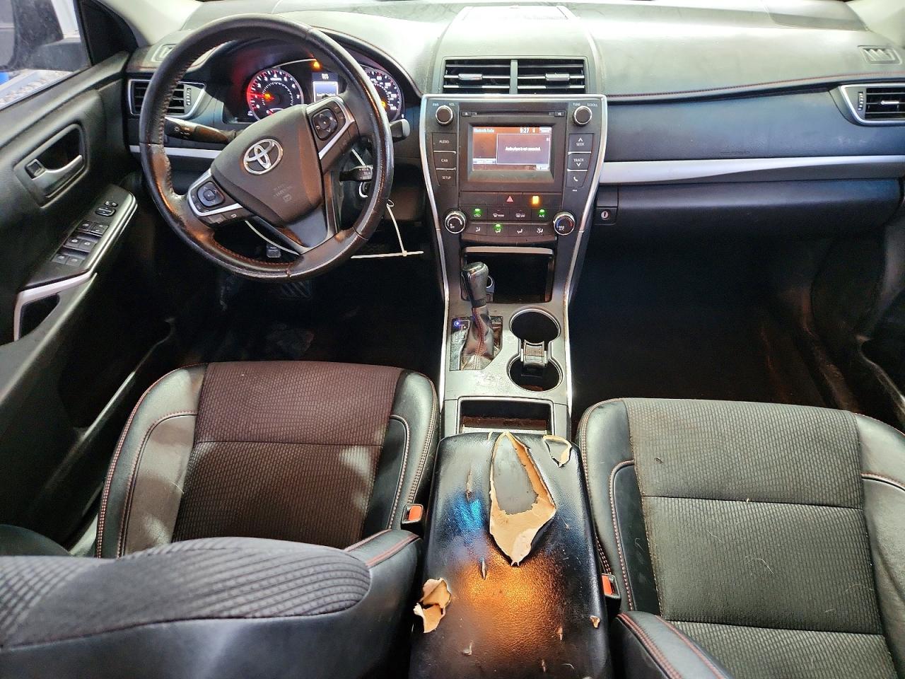 2017 TOYOTA CAMRY SE photo 15