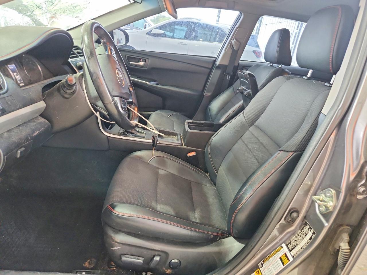 2017 TOYOTA CAMRY SE photo 13