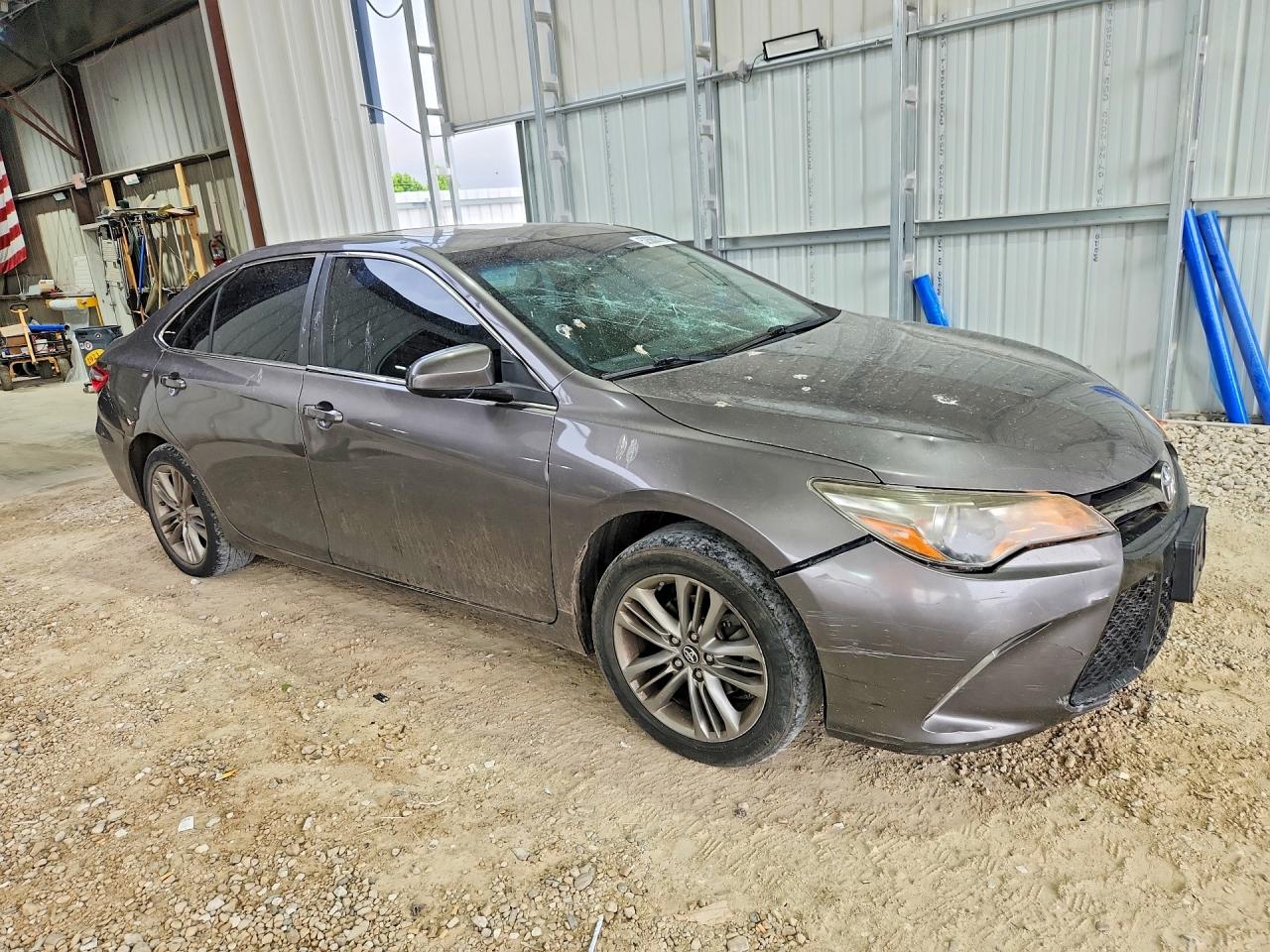 2017 TOYOTA CAMRY SE photo 7