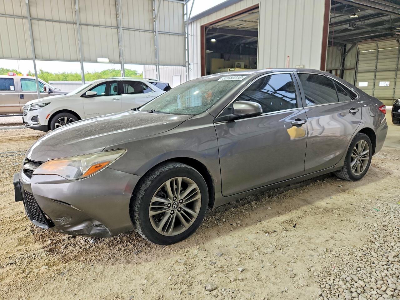 2017 TOYOTA CAMRY