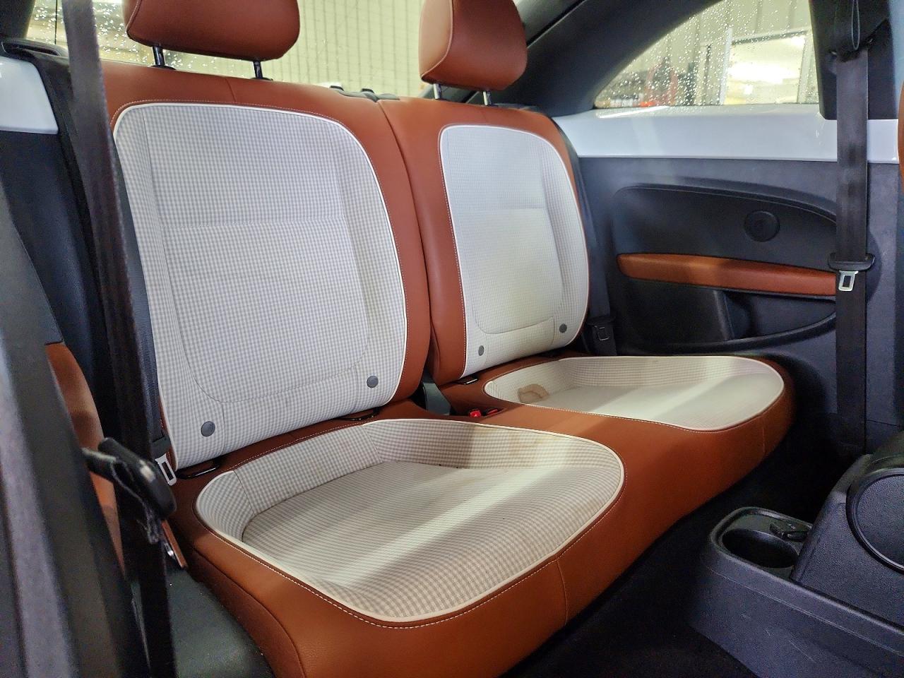 2017 VOLKSWAGEN BEETLE 1.8T photo 19