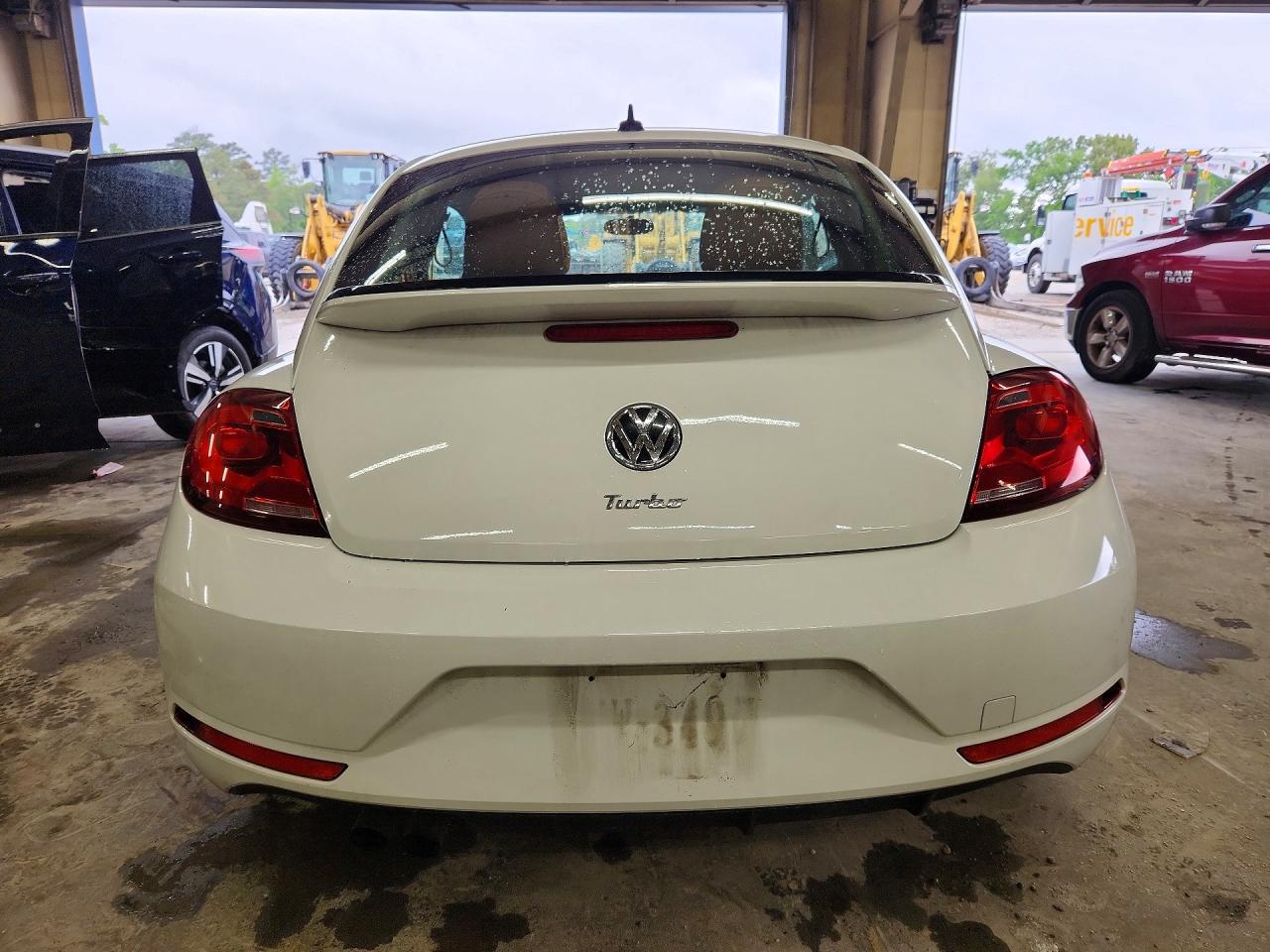 2017 VOLKSWAGEN BEETLE 1.8T photo 11
