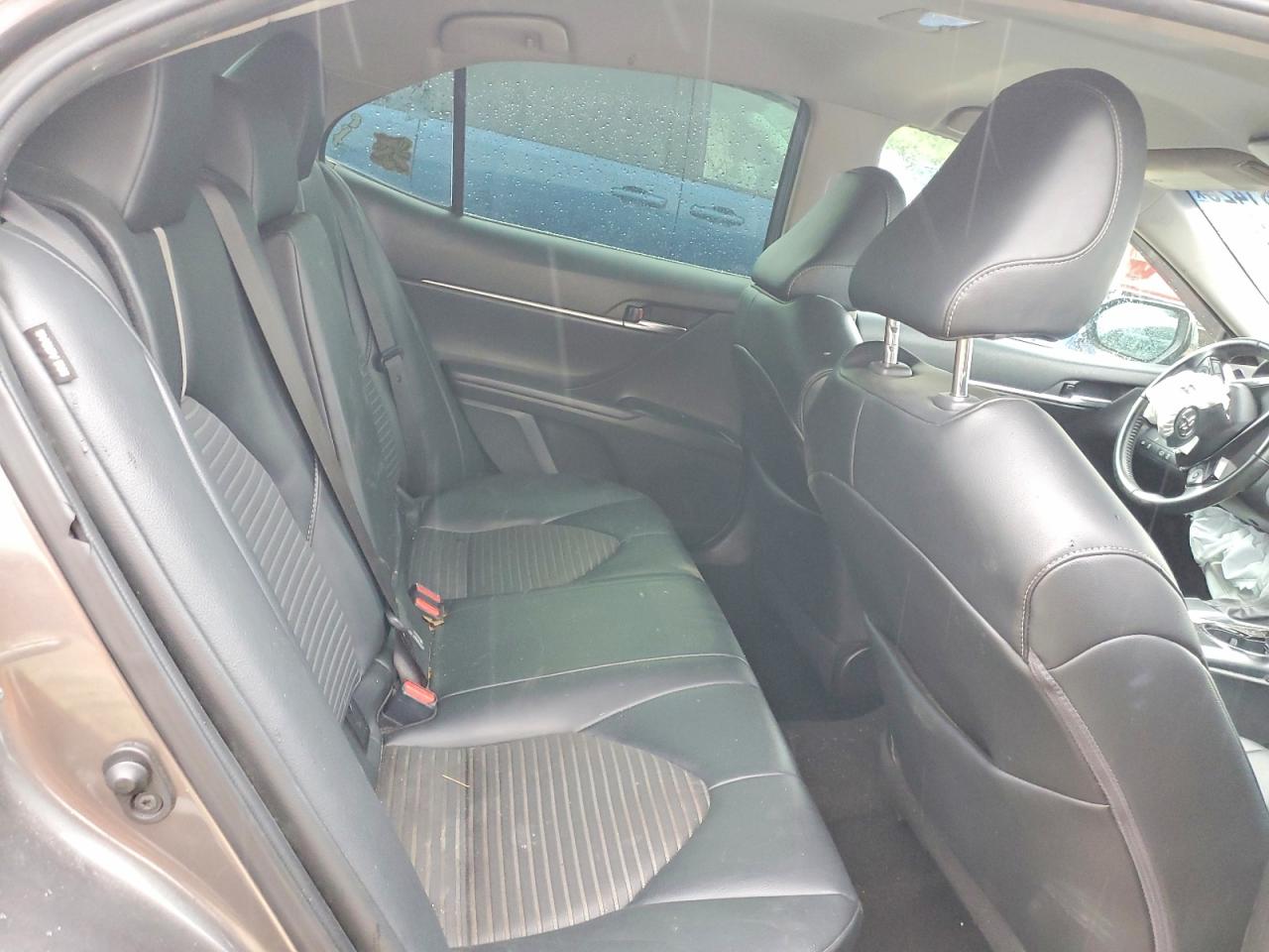 2020 TOYOTA CAMRY SE photo 19