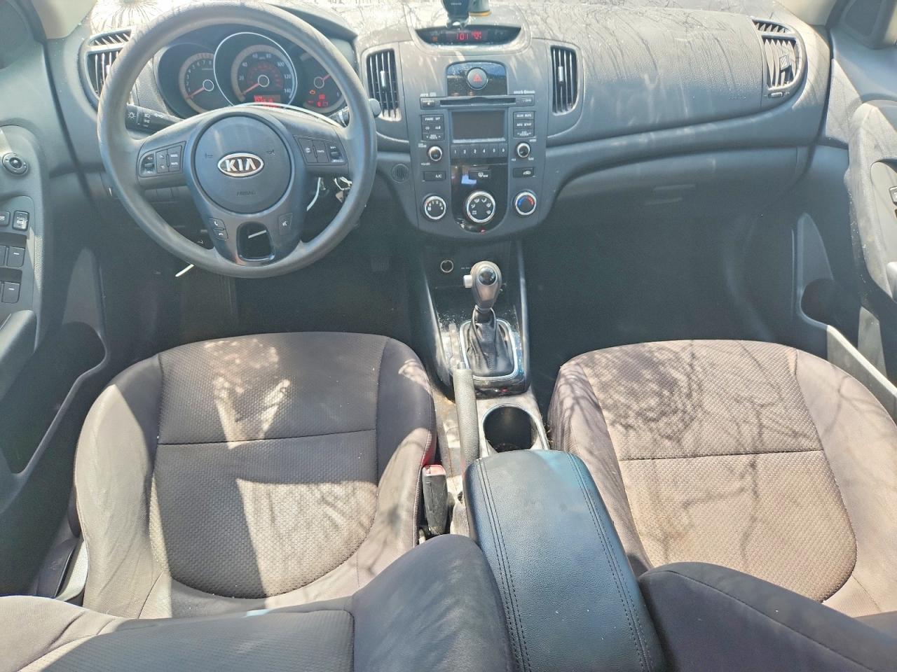 2012 KIA FORTE EX photo 8