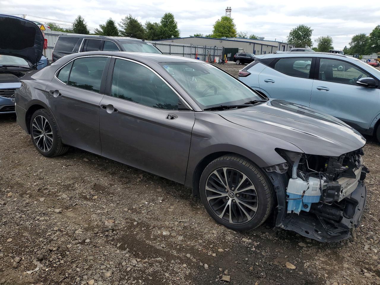 2020 TOYOTA CAMRY SE photo 7