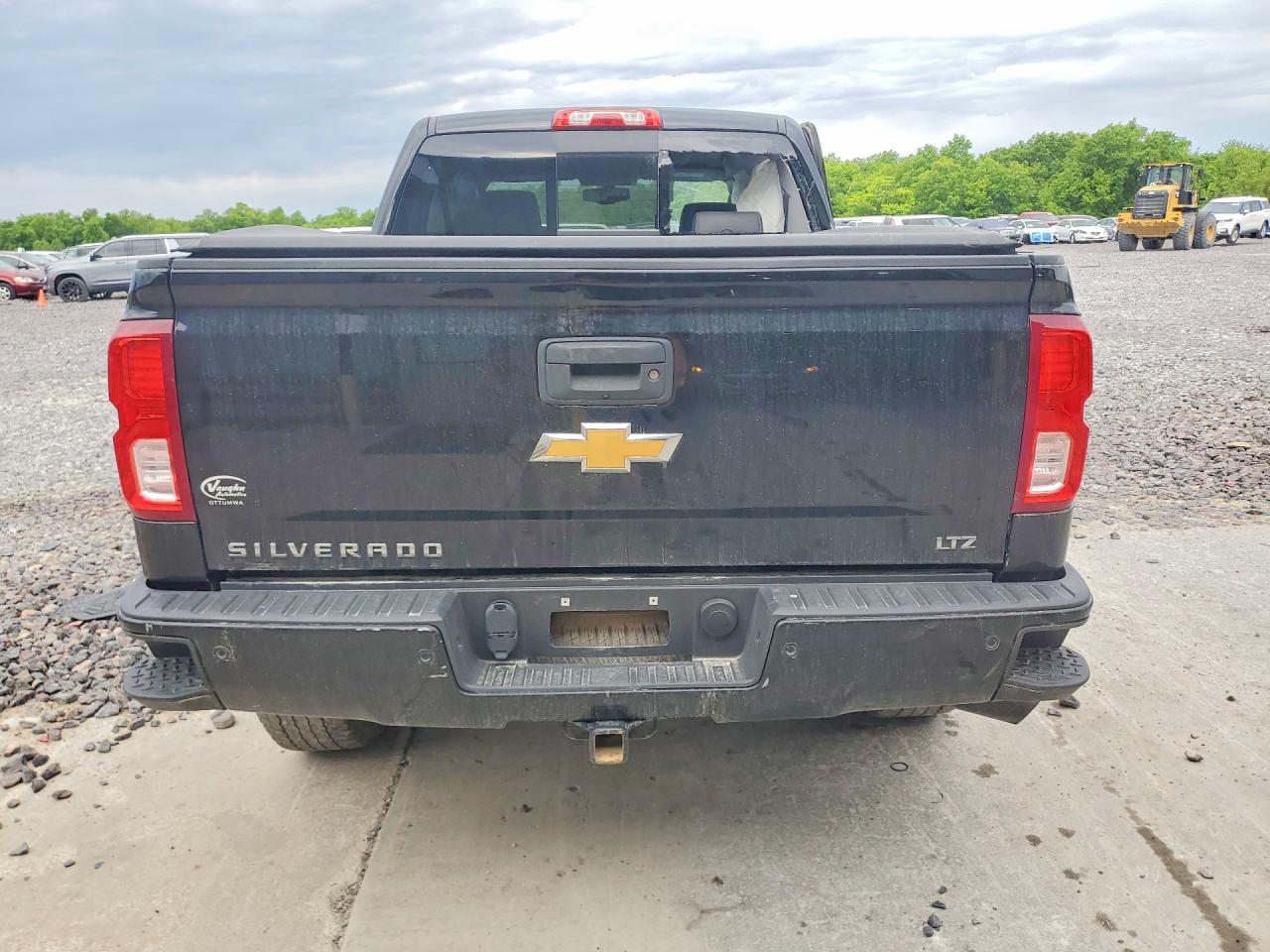 2017 CHEVROLET SILVERADO K1500 LTZ photo 11