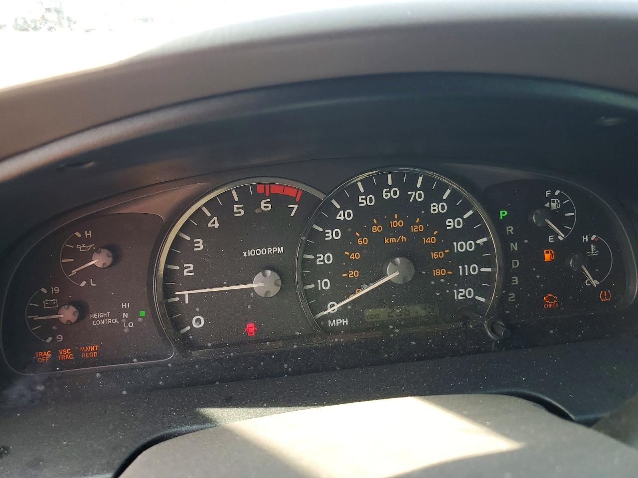 2006 TOYOTA SEQUOIA photo 25