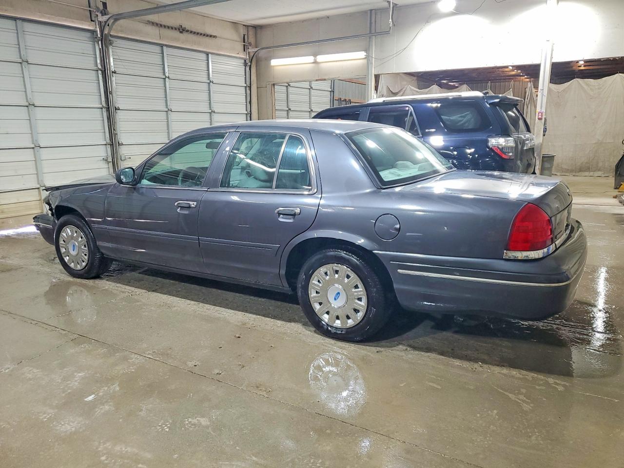 2005 FORD CROWN VICTORIA POLICE INTERCEPTOR photo 3