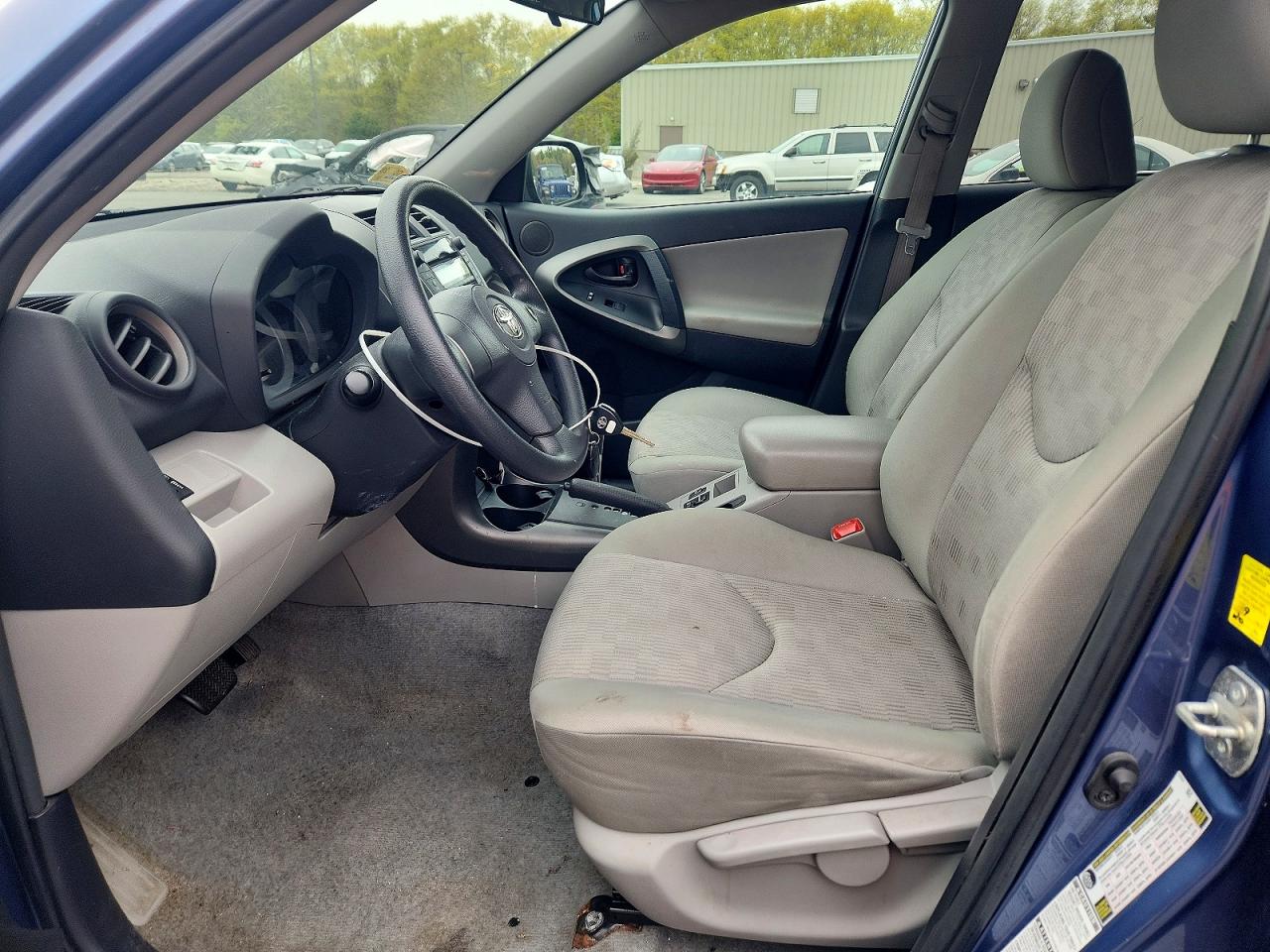 2010 TOYOTA RAV4 BASE photo 19