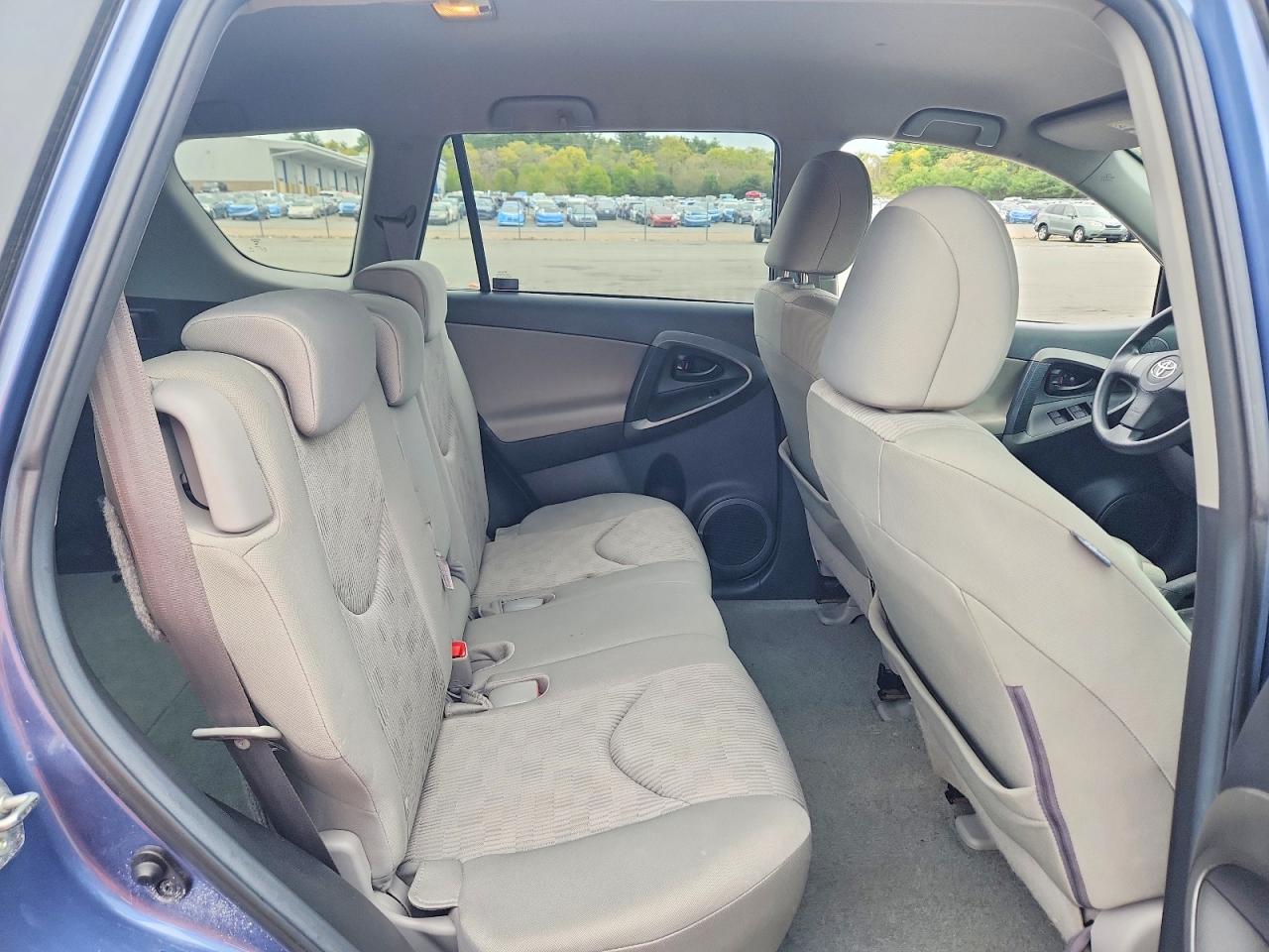 2010 TOYOTA RAV4 BASE photo 31