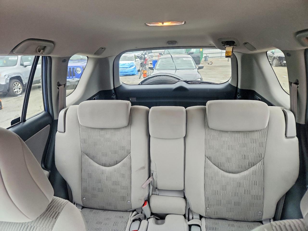 2010 TOYOTA RAV4 BASE photo 28