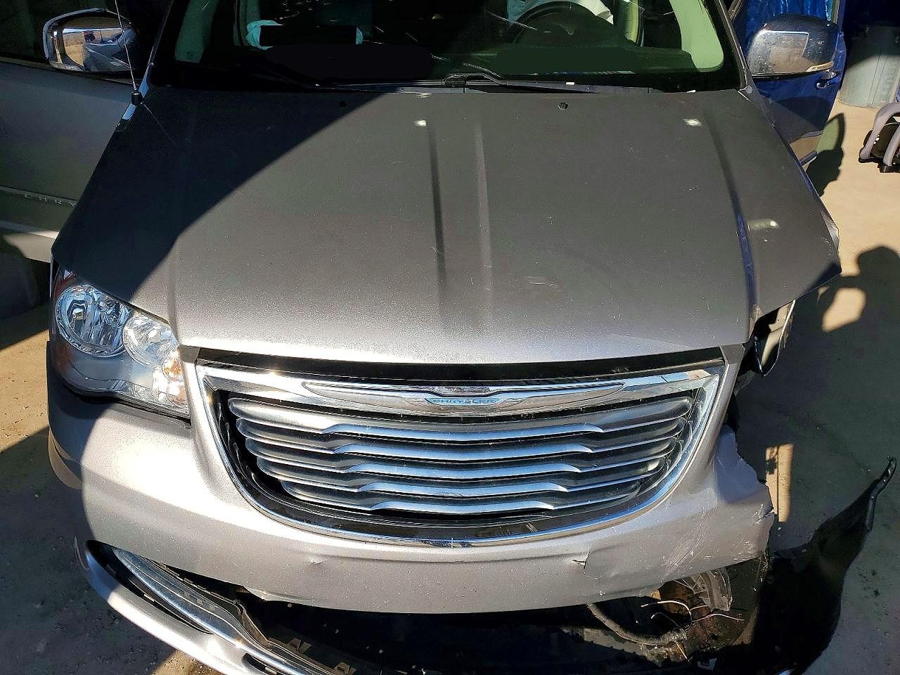 2015 CHRYSLER TOWN & COUNTRY TOURING L photo 21