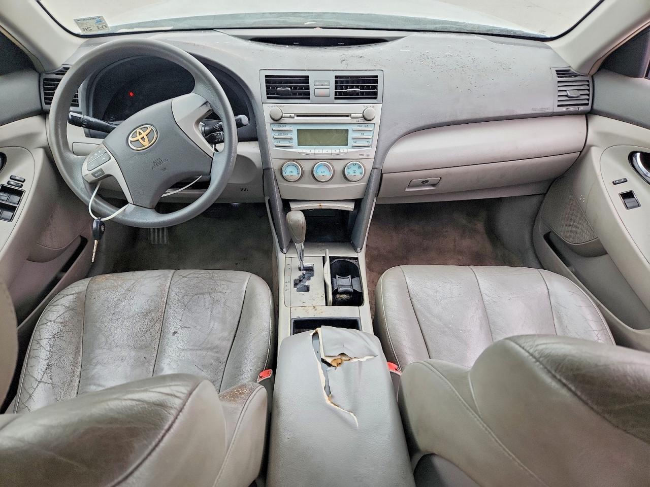 2008 TOYOTA CAMRY LE photo 8