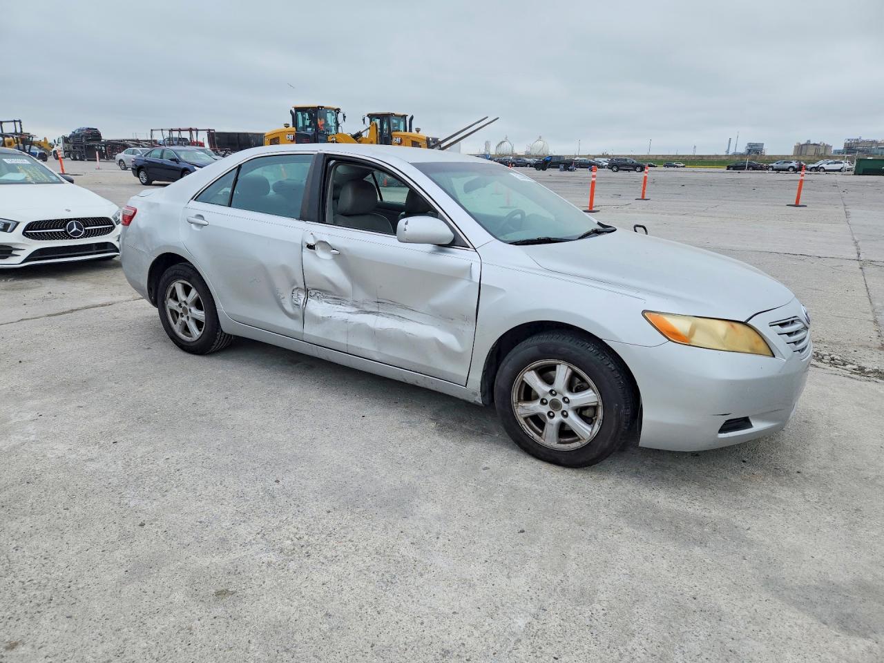 2008 TOYOTA CAMRY LE photo 4