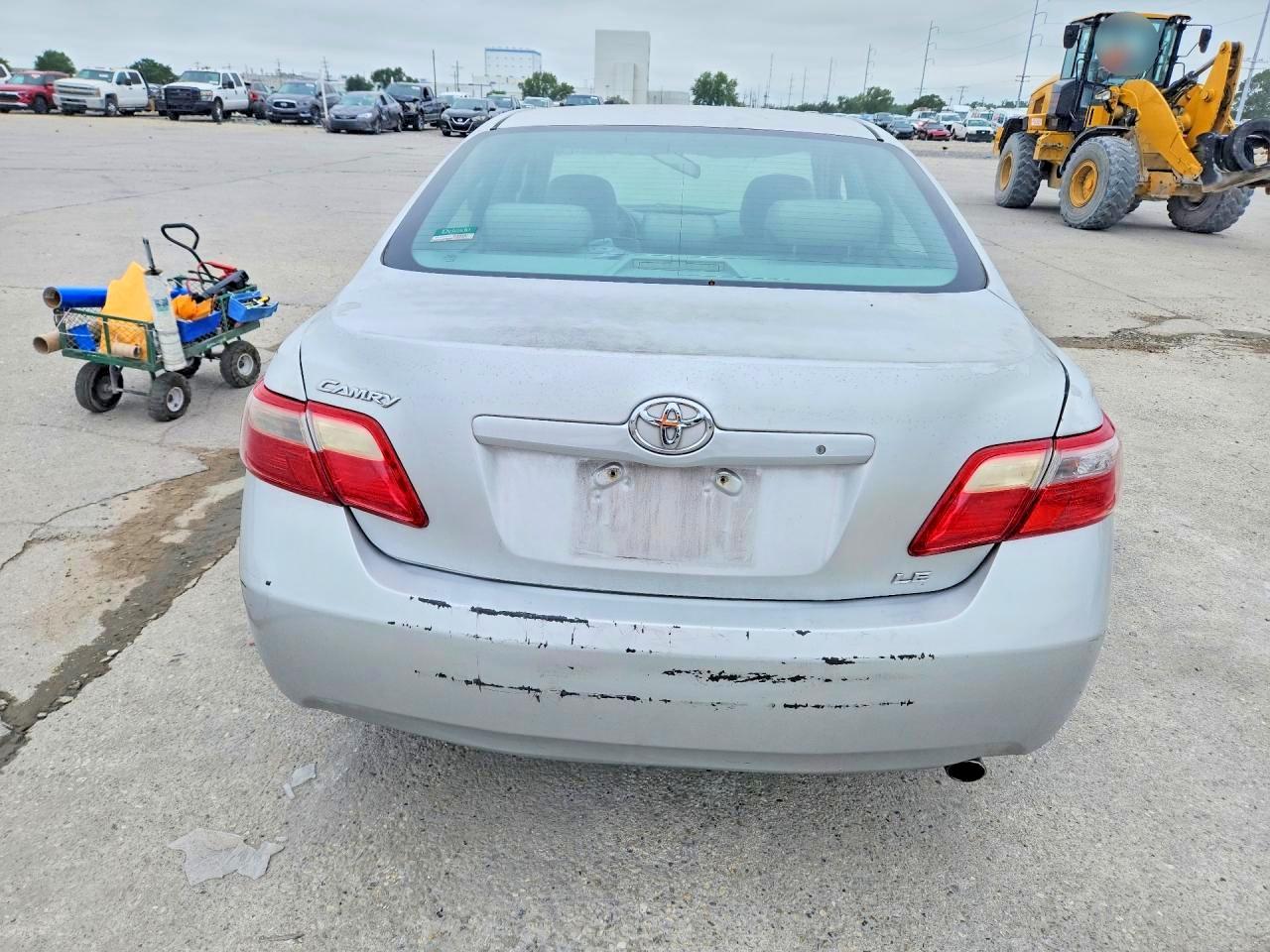 2008 TOYOTA CAMRY LE photo 6