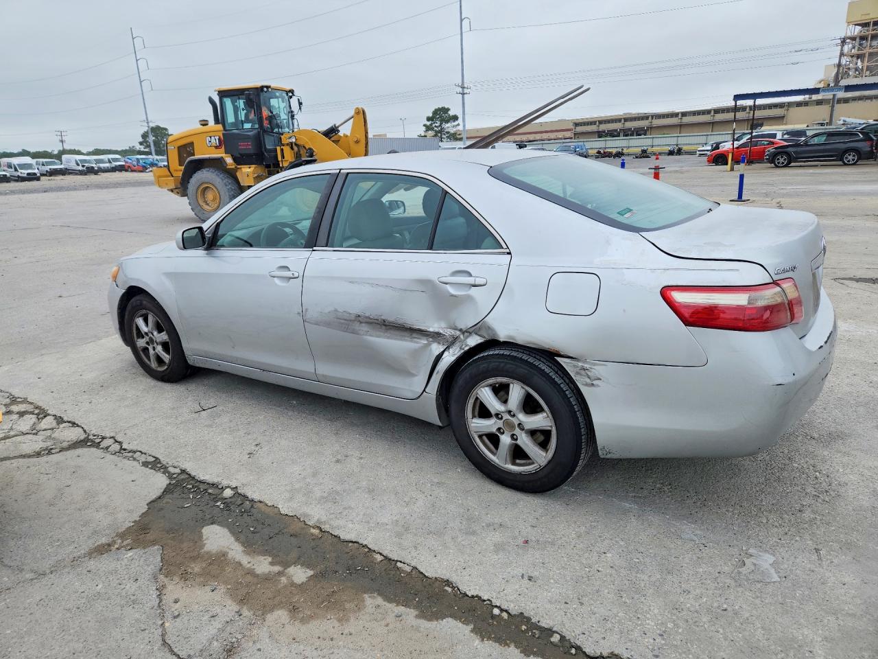 2008 TOYOTA CAMRY LE photo 2