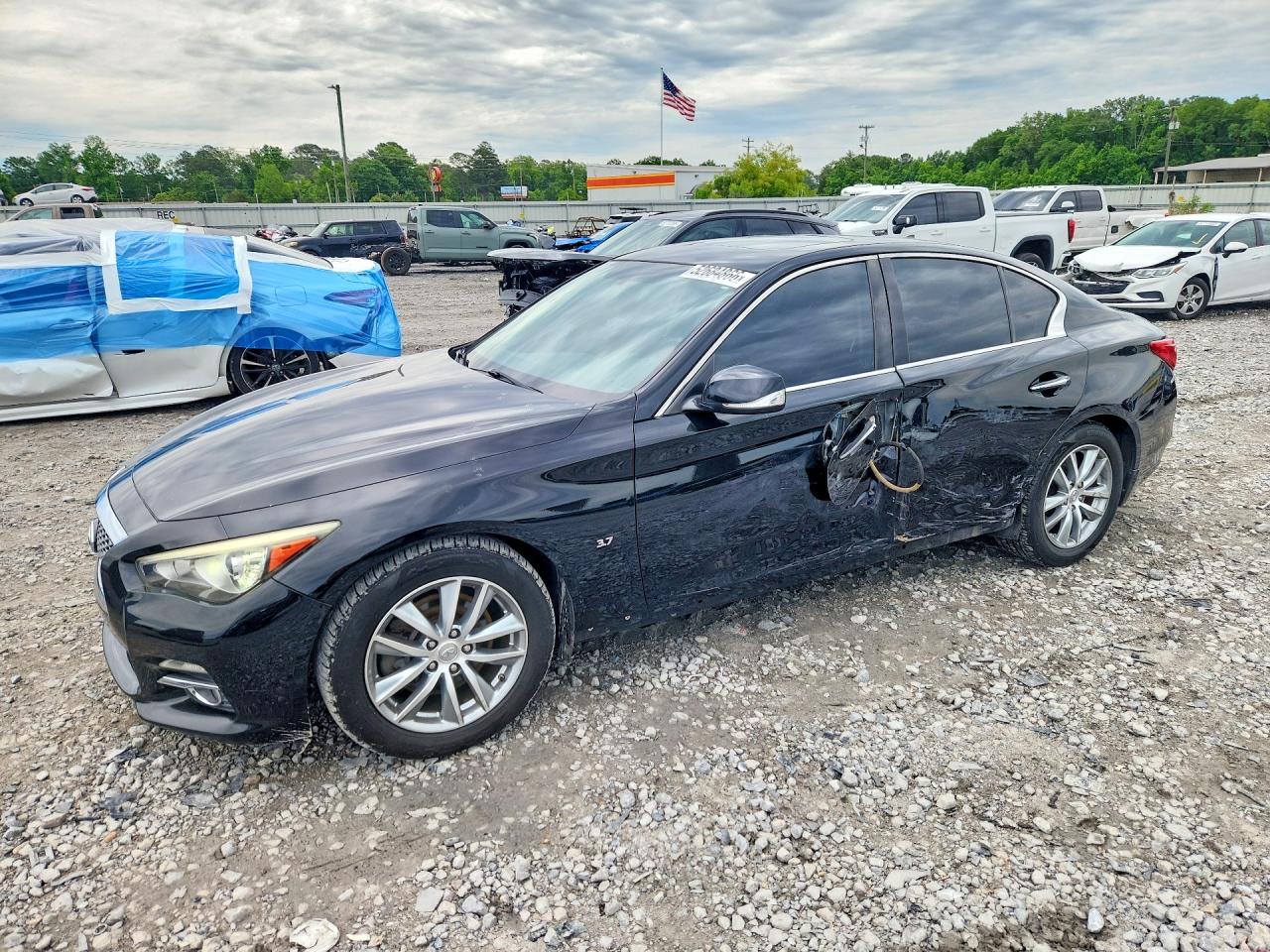2015 INFINITI Q50