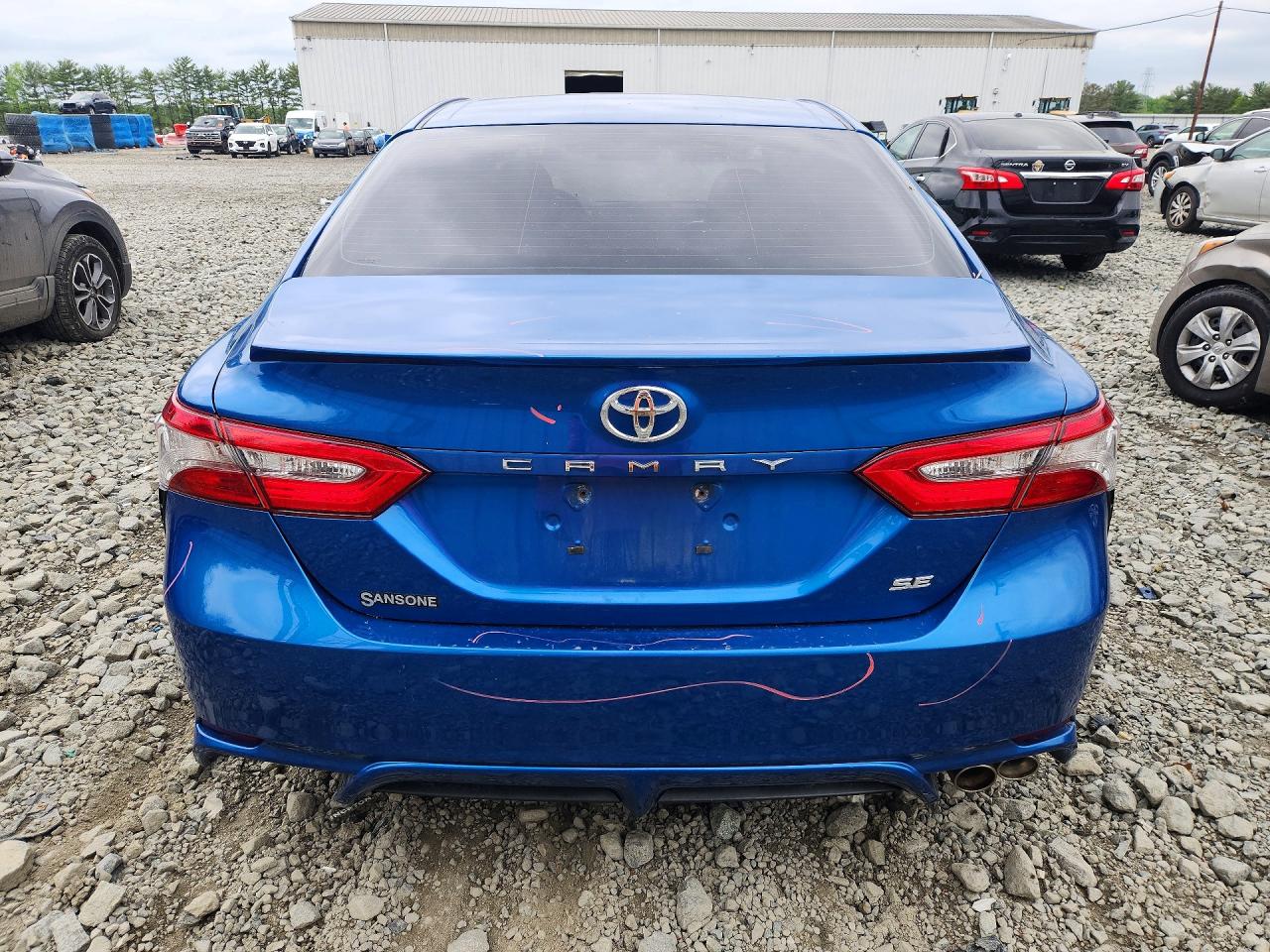 2018 TOYOTA CAMRY SE photo 16