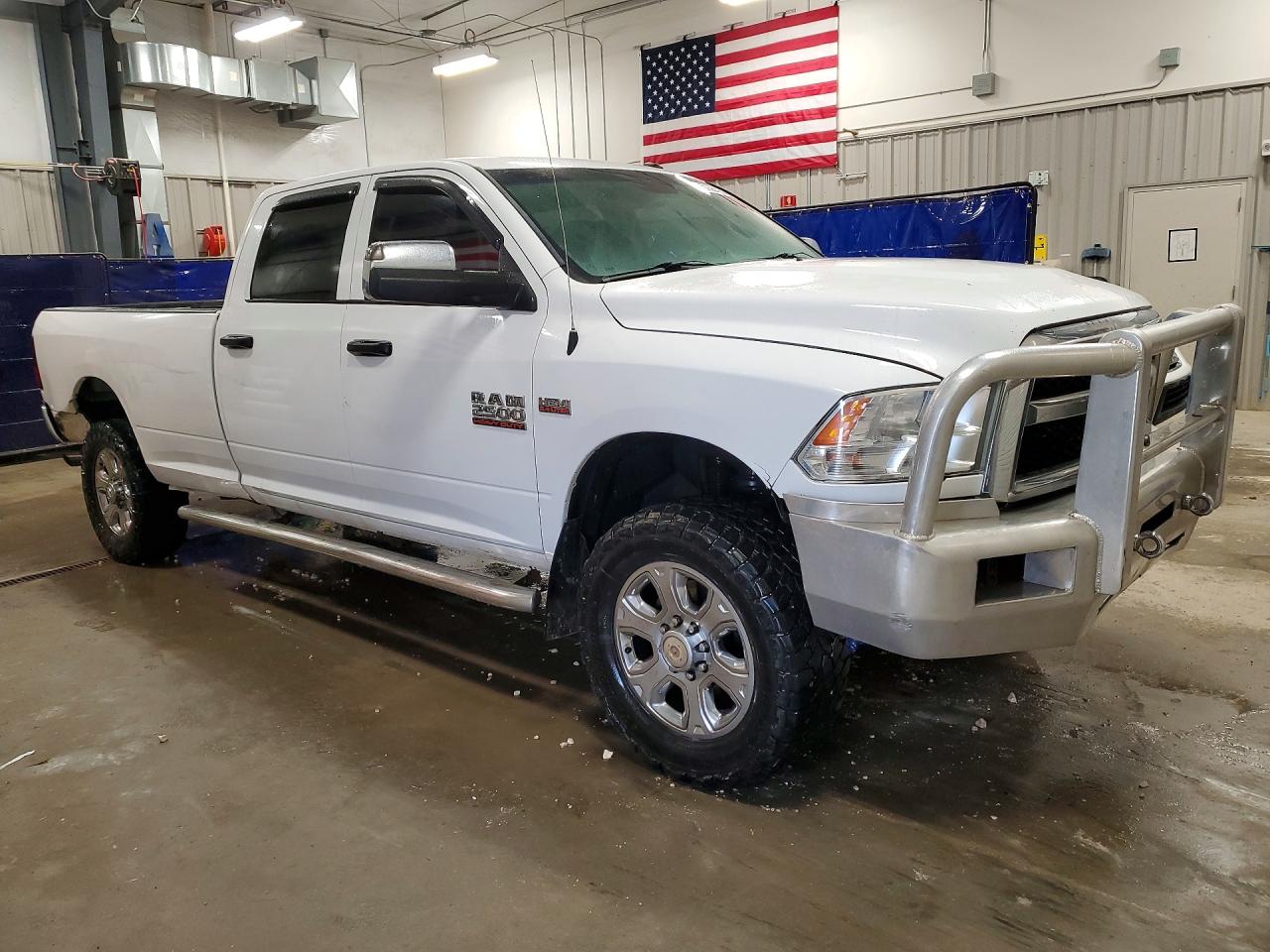 2017 RAM 2500 ST photo 4