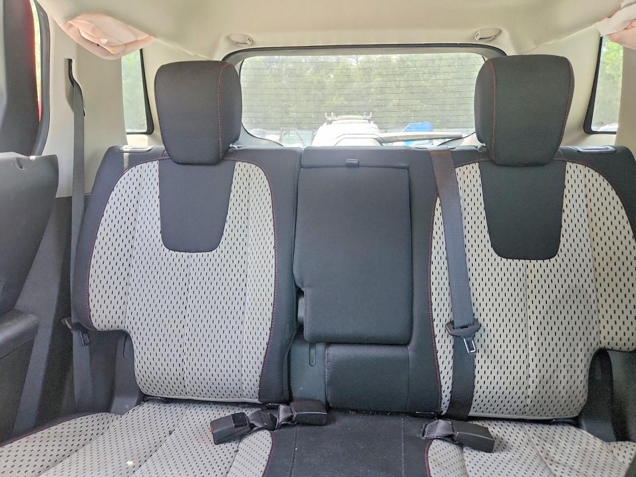 2015 GMC TERRAIN SLE photo 28