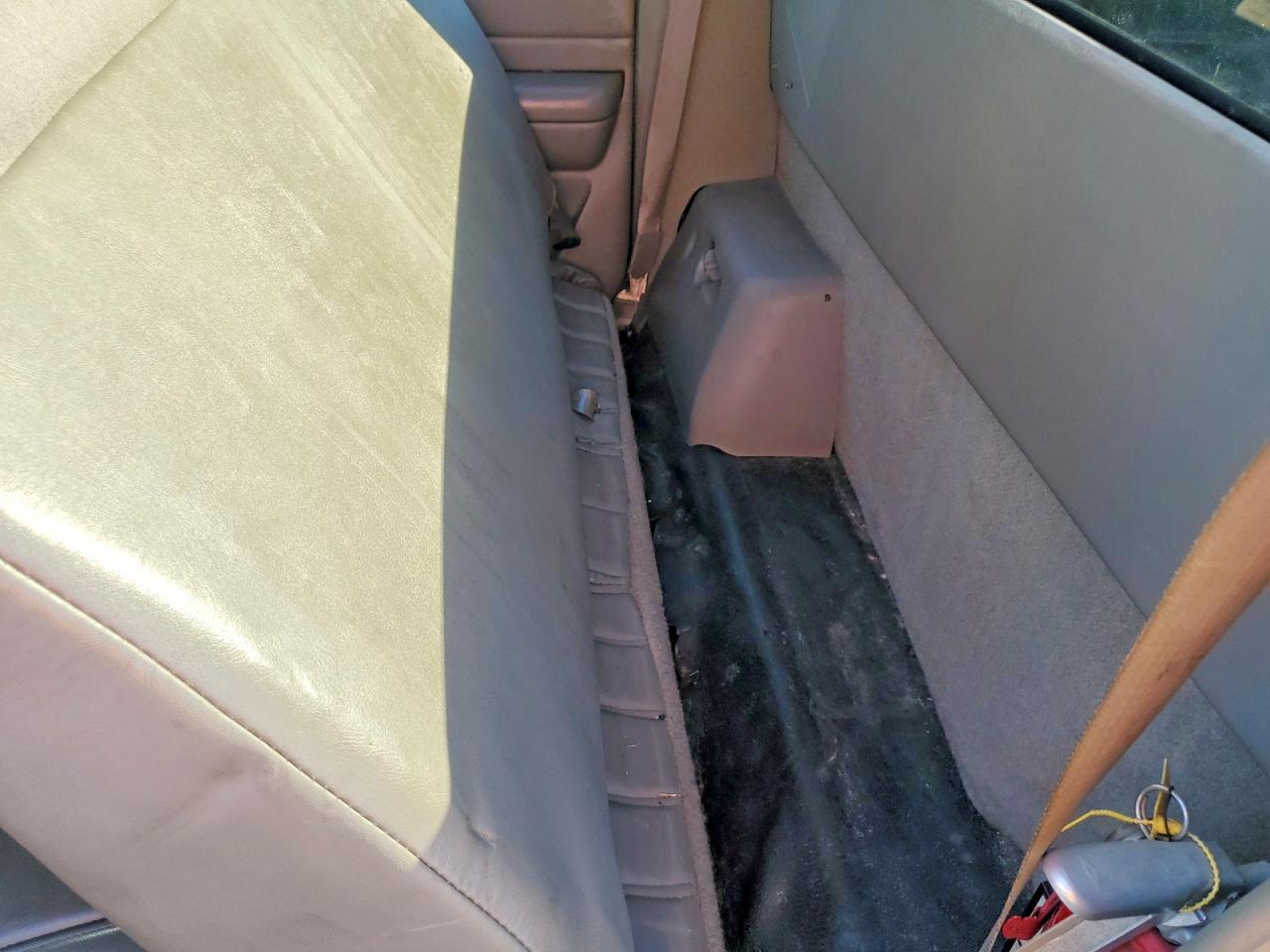 1998 CHEVROLET S TRUCK S10 photo 19