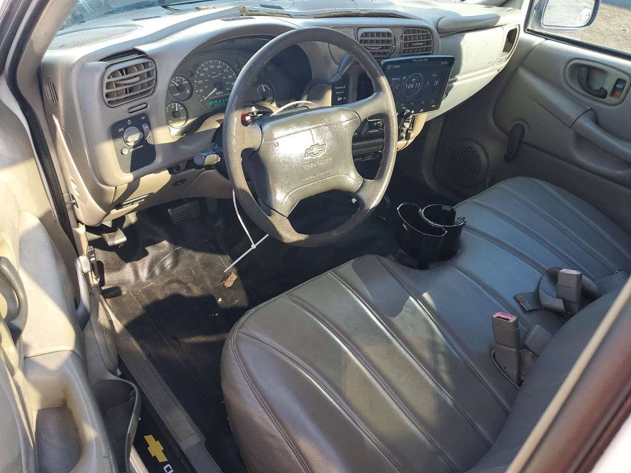 1998 CHEVROLET S TRUCK S10 photo 15