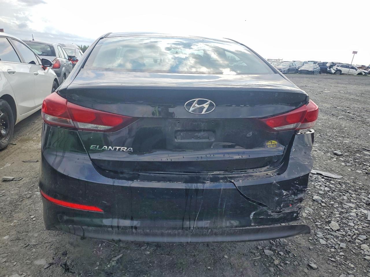 2018 HYUNDAI ELANTRA SE photo 16