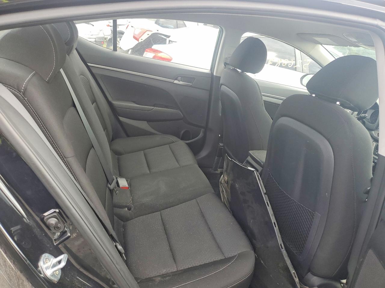 2018 HYUNDAI ELANTRA SE photo 28