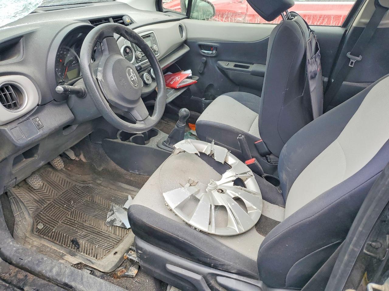 2013 TOYOTA YARIS 3-DOOR L photo 7