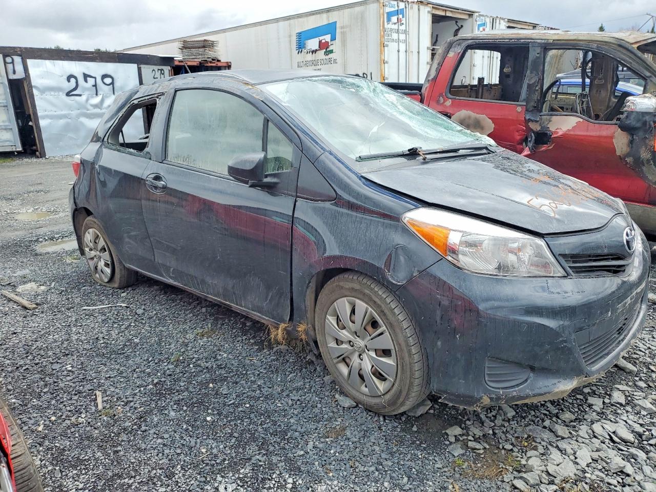 2013 TOYOTA YARIS 3-DOOR L photo 4