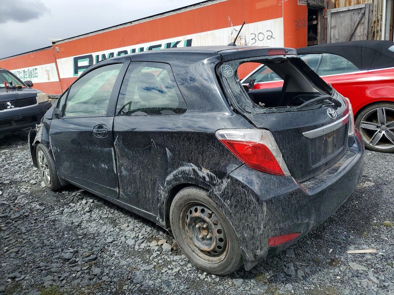 2013 TOYOTA YARIS 3-DOOR L photo 2