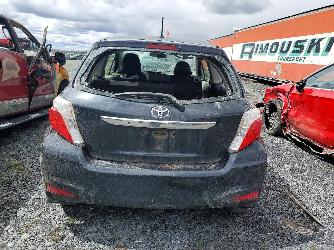 2013 TOYOTA YARIS 3-DOOR L photo 6