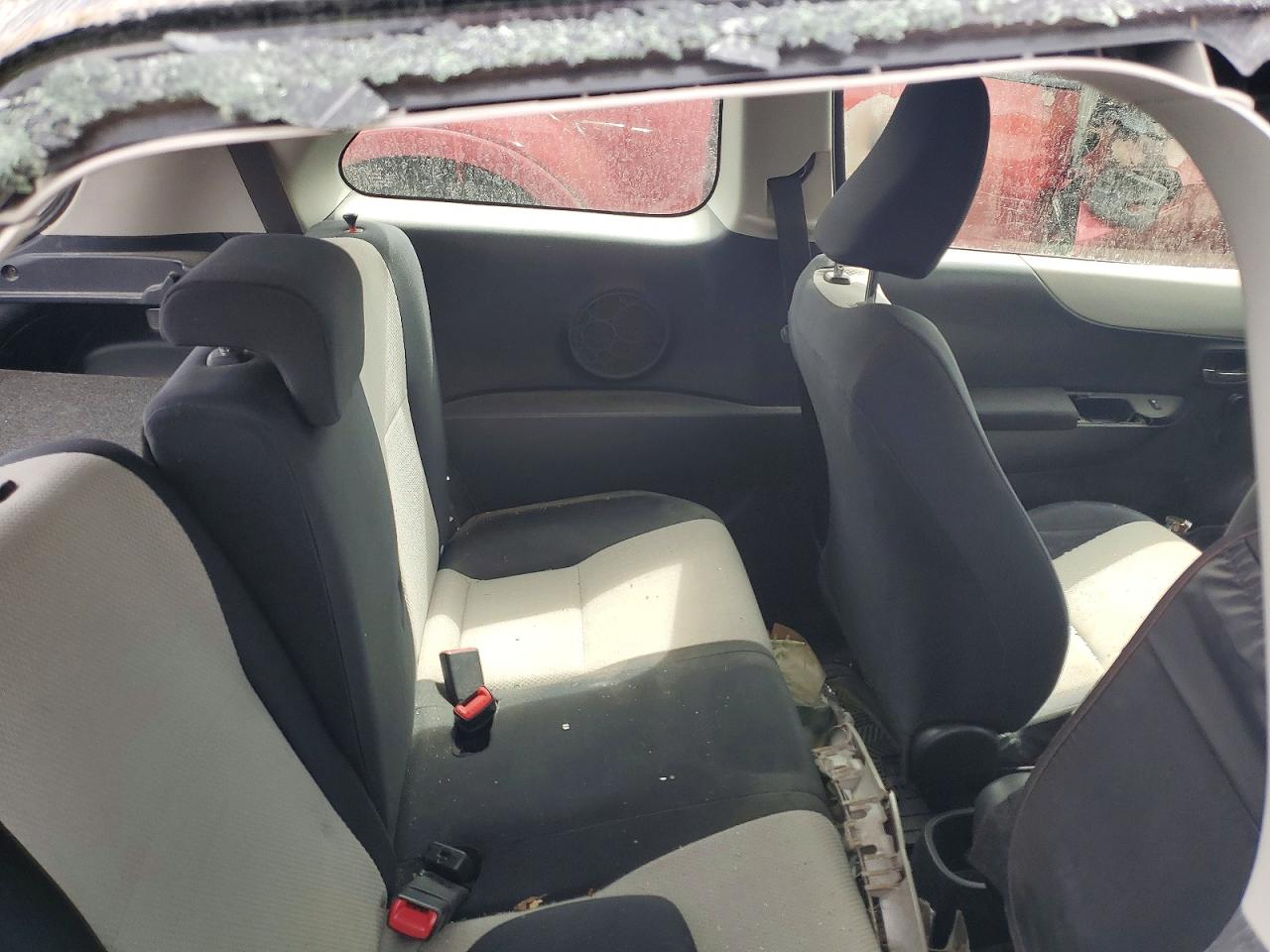 2013 TOYOTA YARIS 3-DOOR L photo 10