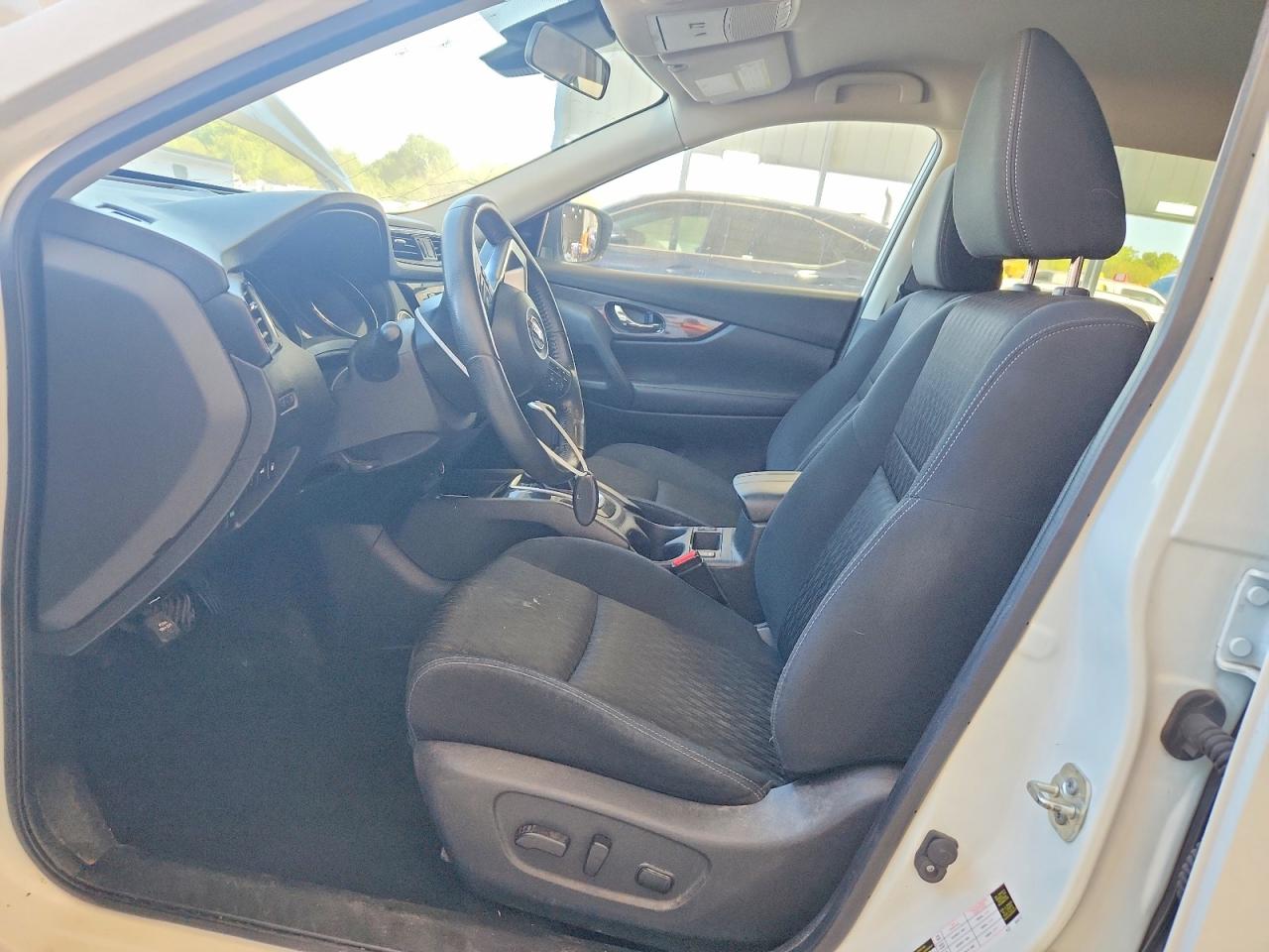 2020 NISSAN ROGUE SV photo 7
