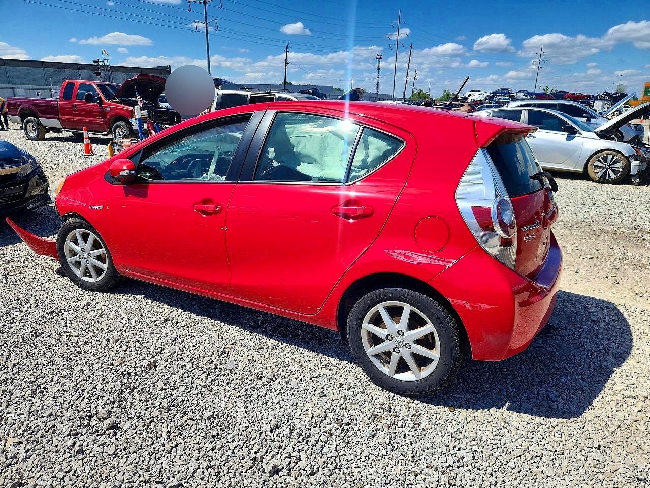 2013 TOYOTA PRIUS C FOUR photo 4