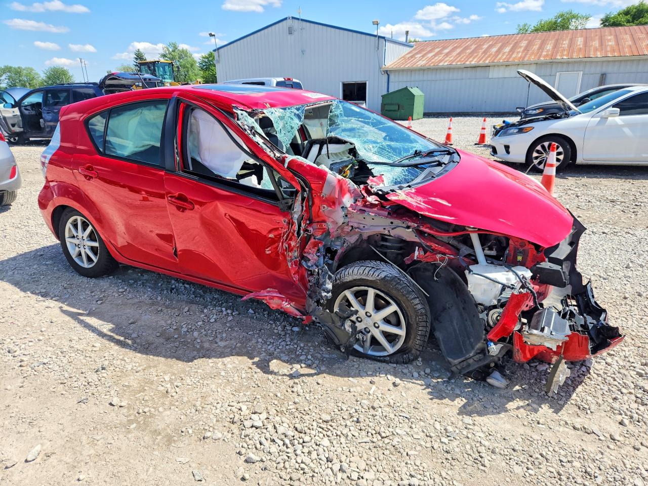 2013 TOYOTA PRIUS C FOUR photo 10