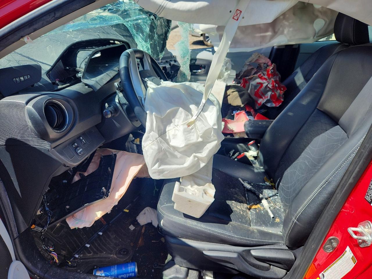 2013 TOYOTA PRIUS C FOUR photo 19