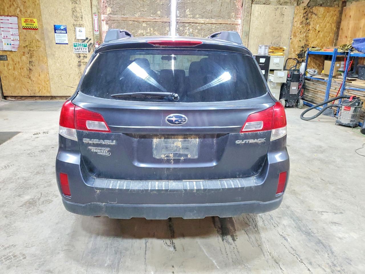 2011 SUBARU OUTBACK 2.5I PREMIUM photo 11