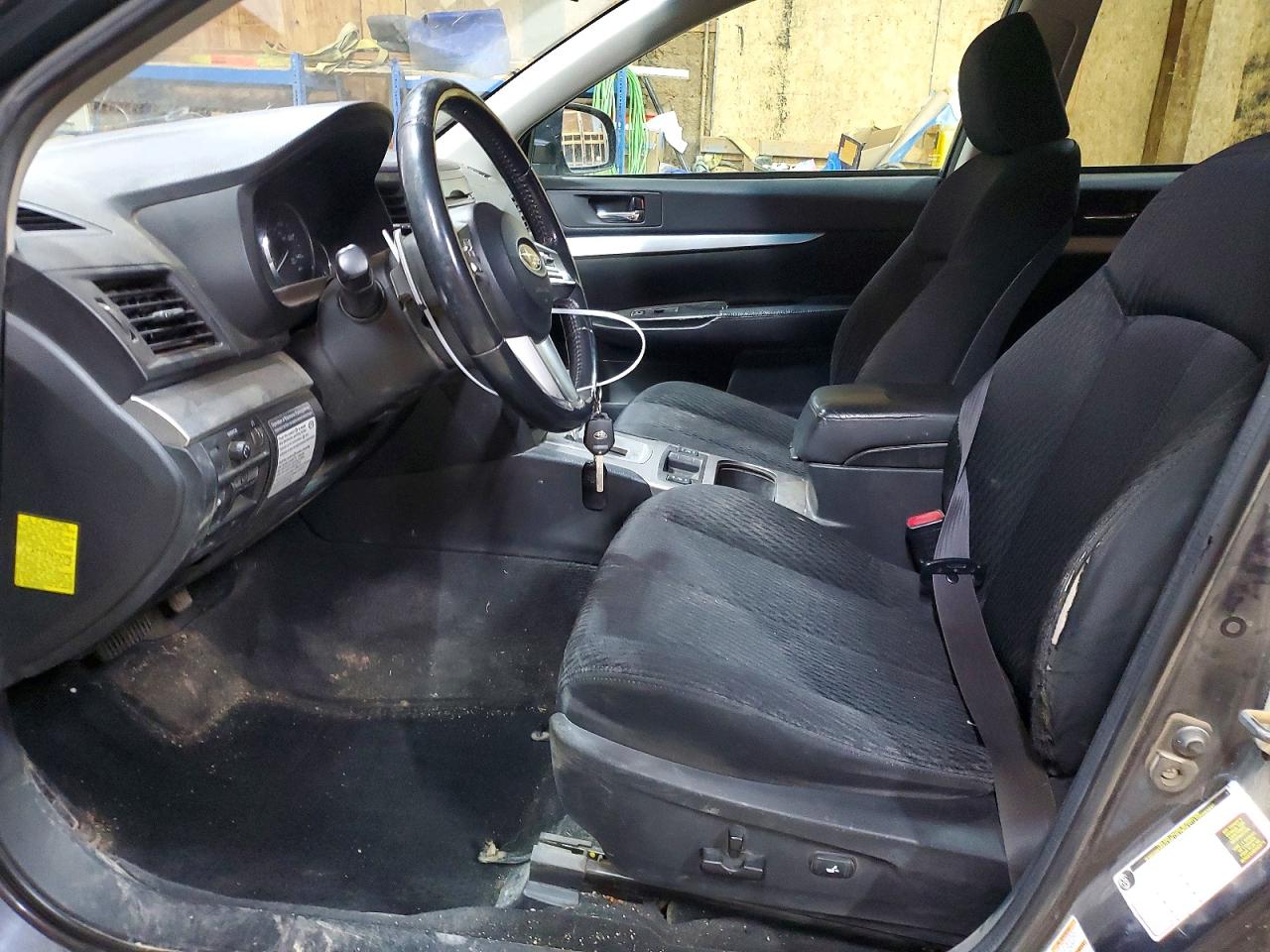 2011 SUBARU OUTBACK 2.5I PREMIUM photo 13