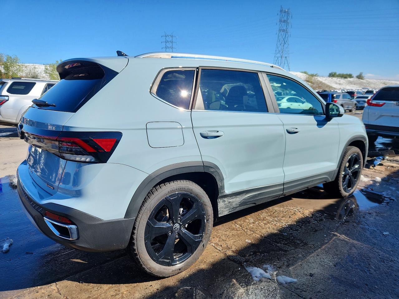 2025 VOLKSWAGEN TAOS SEL photo 5