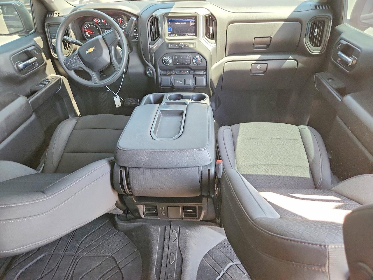 2024 CHEVROLET SILVERADO C1500 CUSTOM photo 8