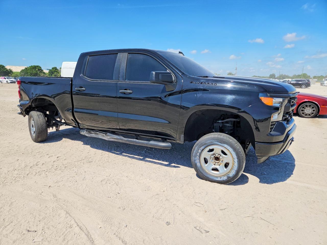 2024 CHEVROLET SILVERADO C1500 CUSTOM photo 4
