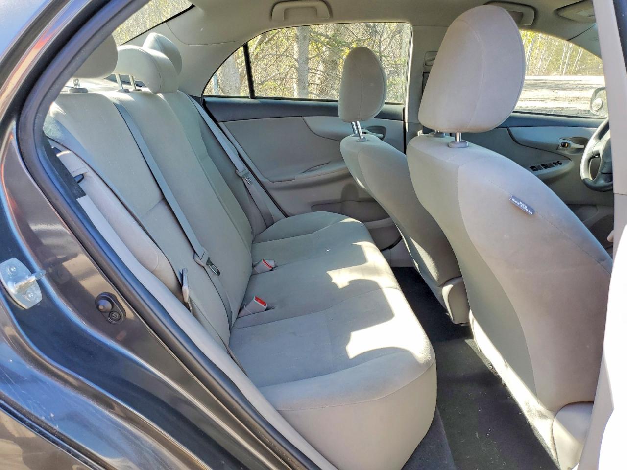 2011 TOYOTA COROLLA BASE photo 28