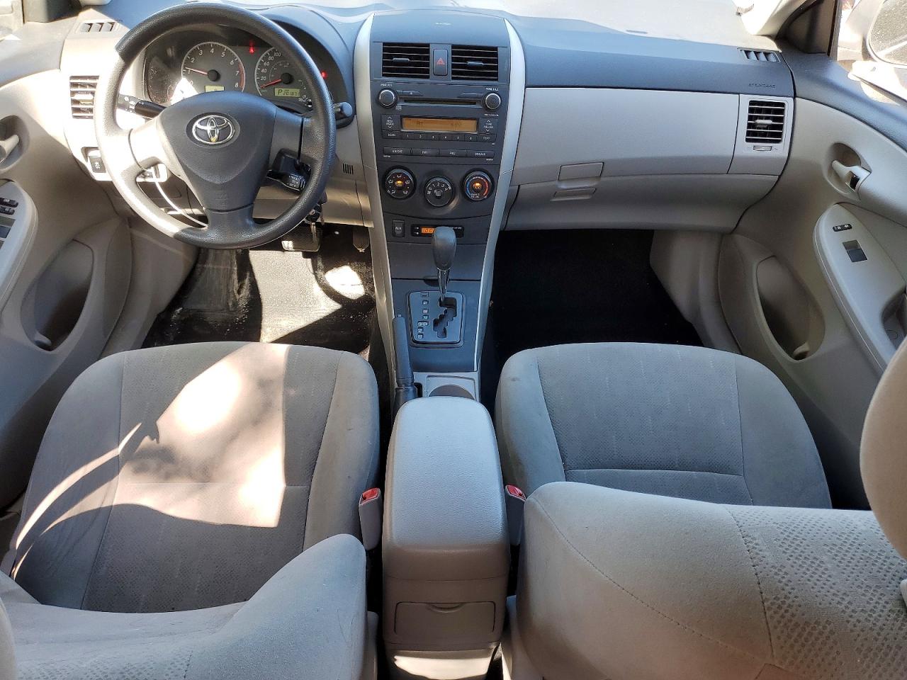 2011 TOYOTA COROLLA BASE photo 22