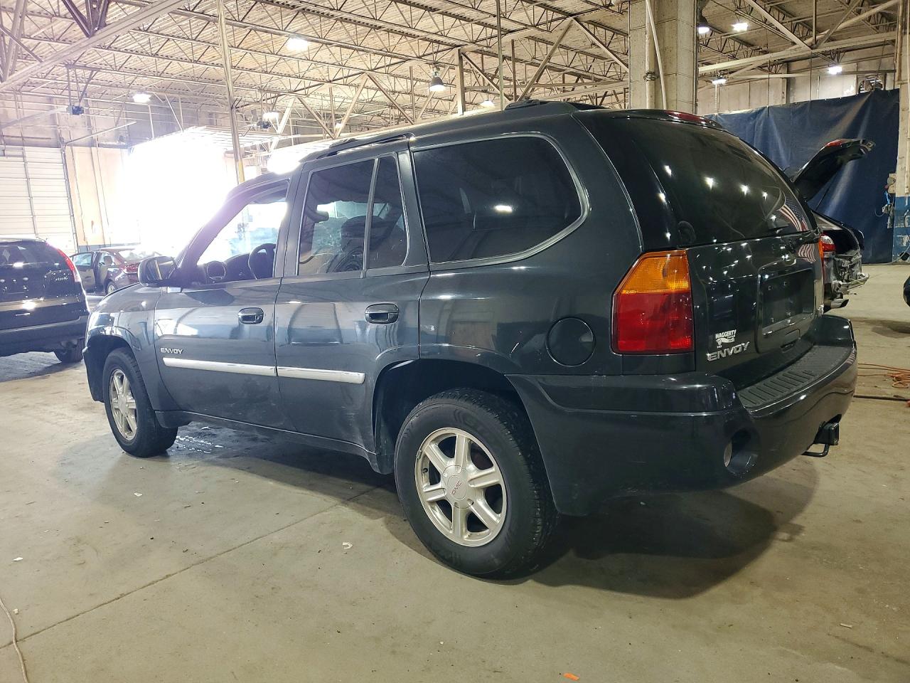 2006 GMC ENVOY photo 3