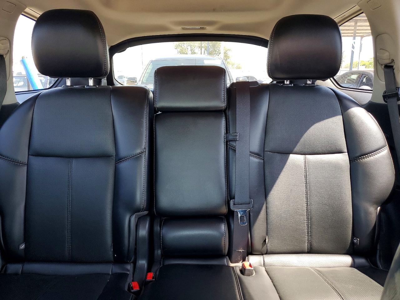 2017 NISSAN PATHFINDER PLATINUM photo 10